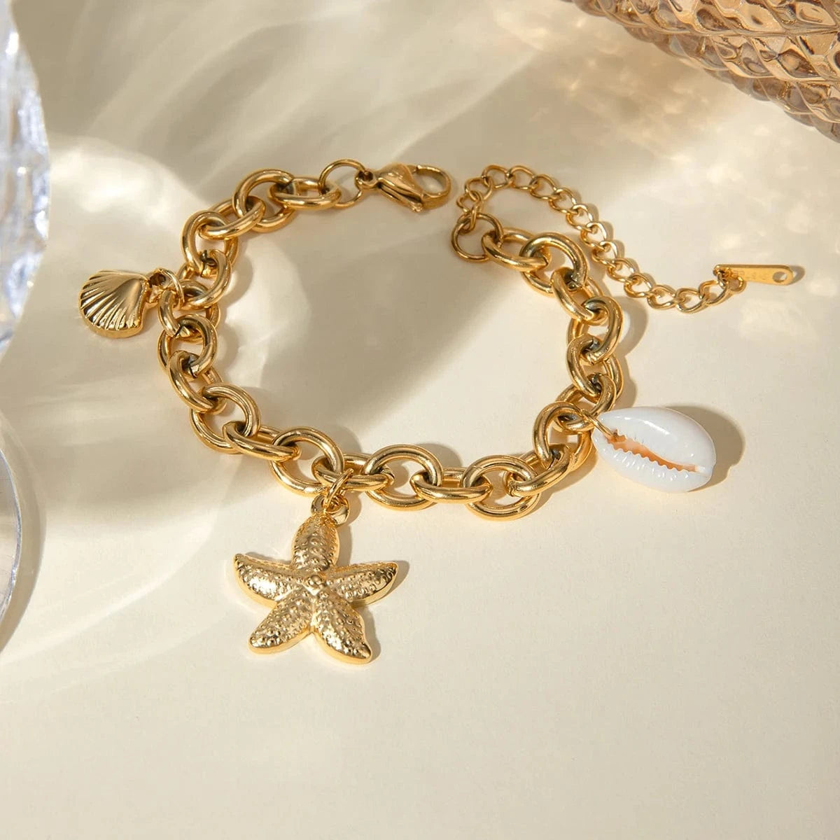 Bijoux Charm Bracelet à charms avec coquillages dorés
