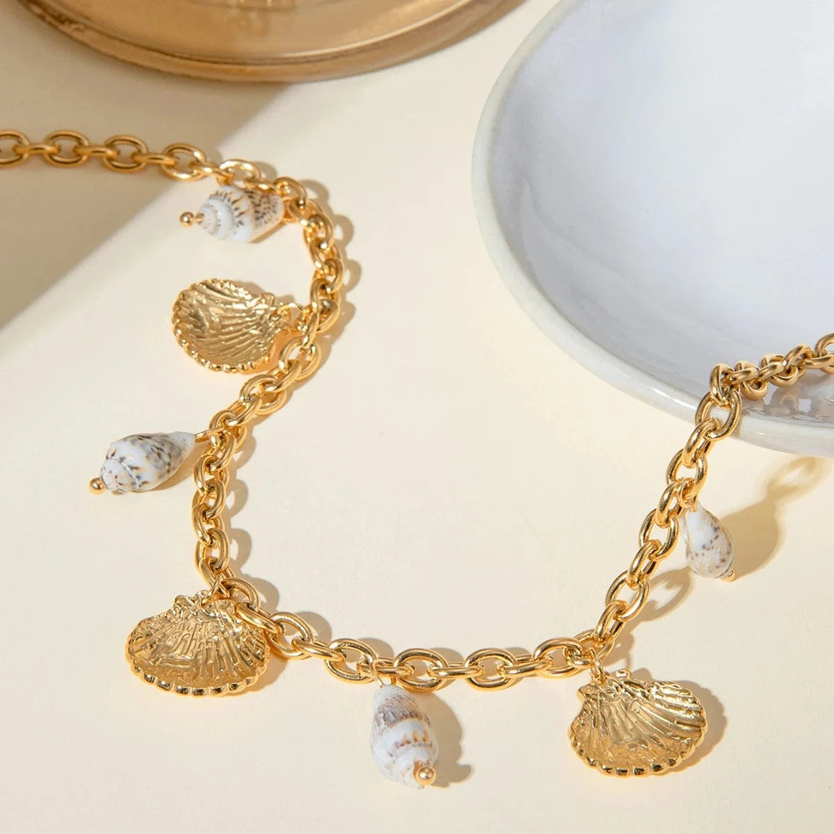 Bijoux Charm Collier à charms avec coquillages doré