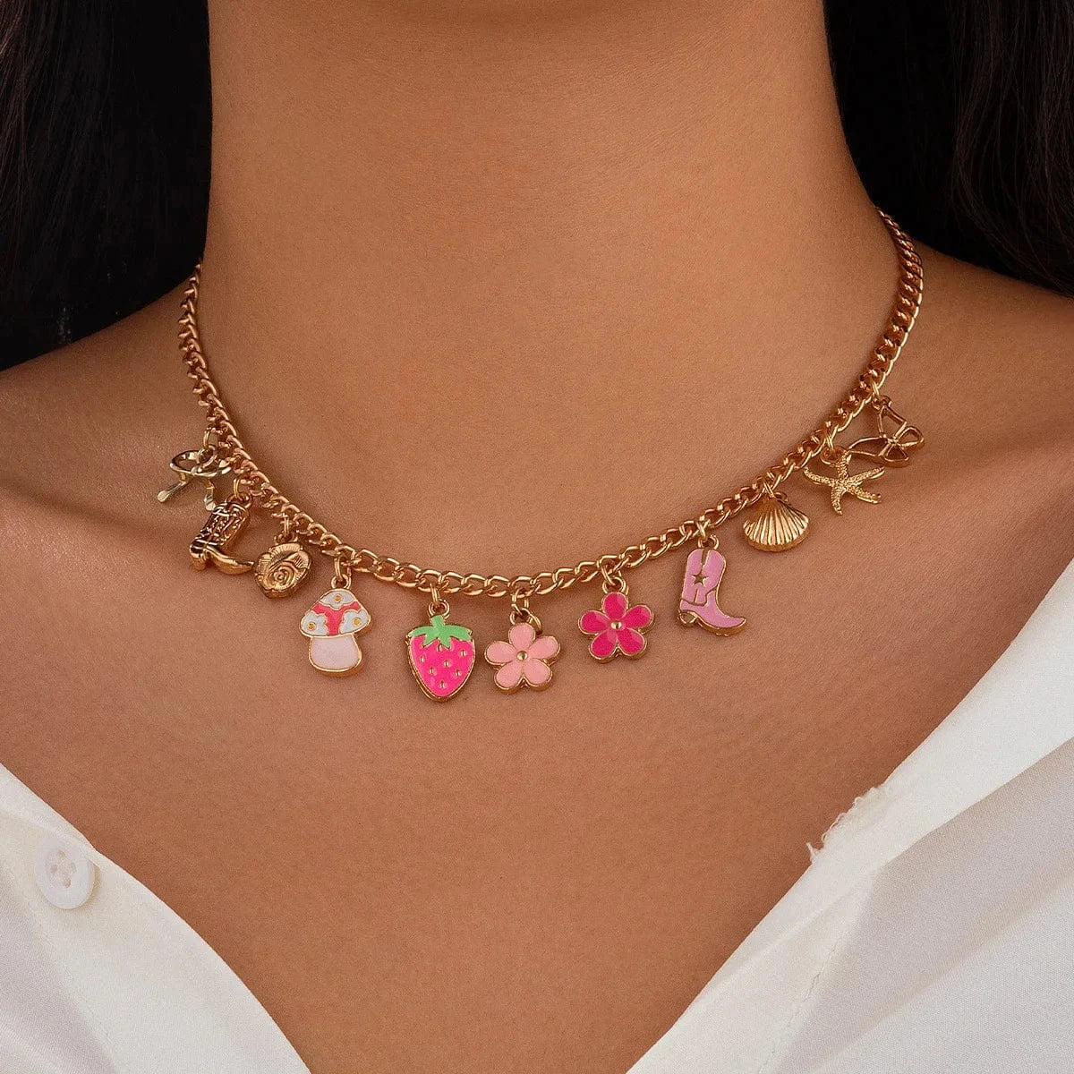 Bijoux Charm Collier charm fleur et fraise doré