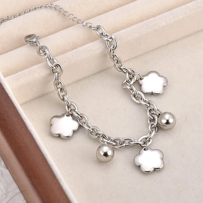 Bijoux Charm Bracelet à Charms Argenté avec Trèfles et Grelots