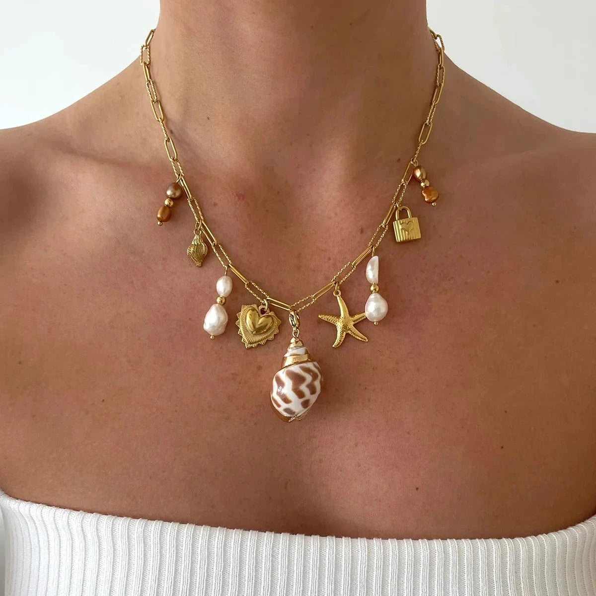 Bijoux Charm Collier à charms et coquillage blanc et rose