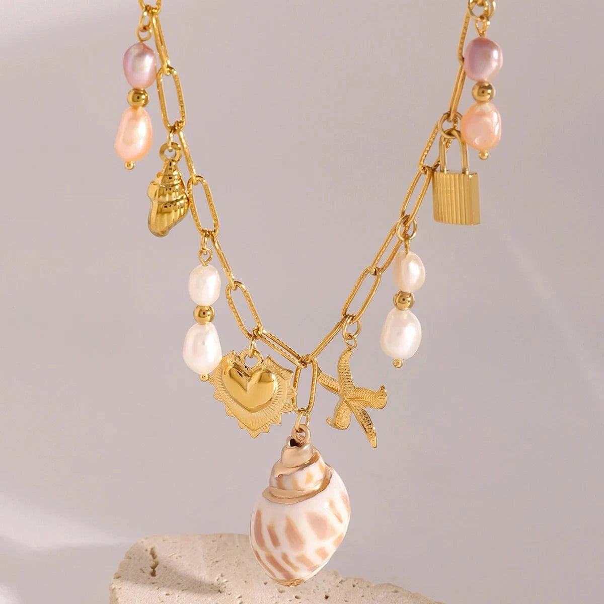 Bijoux Charm Collier à charms et coquillage blanc et rose